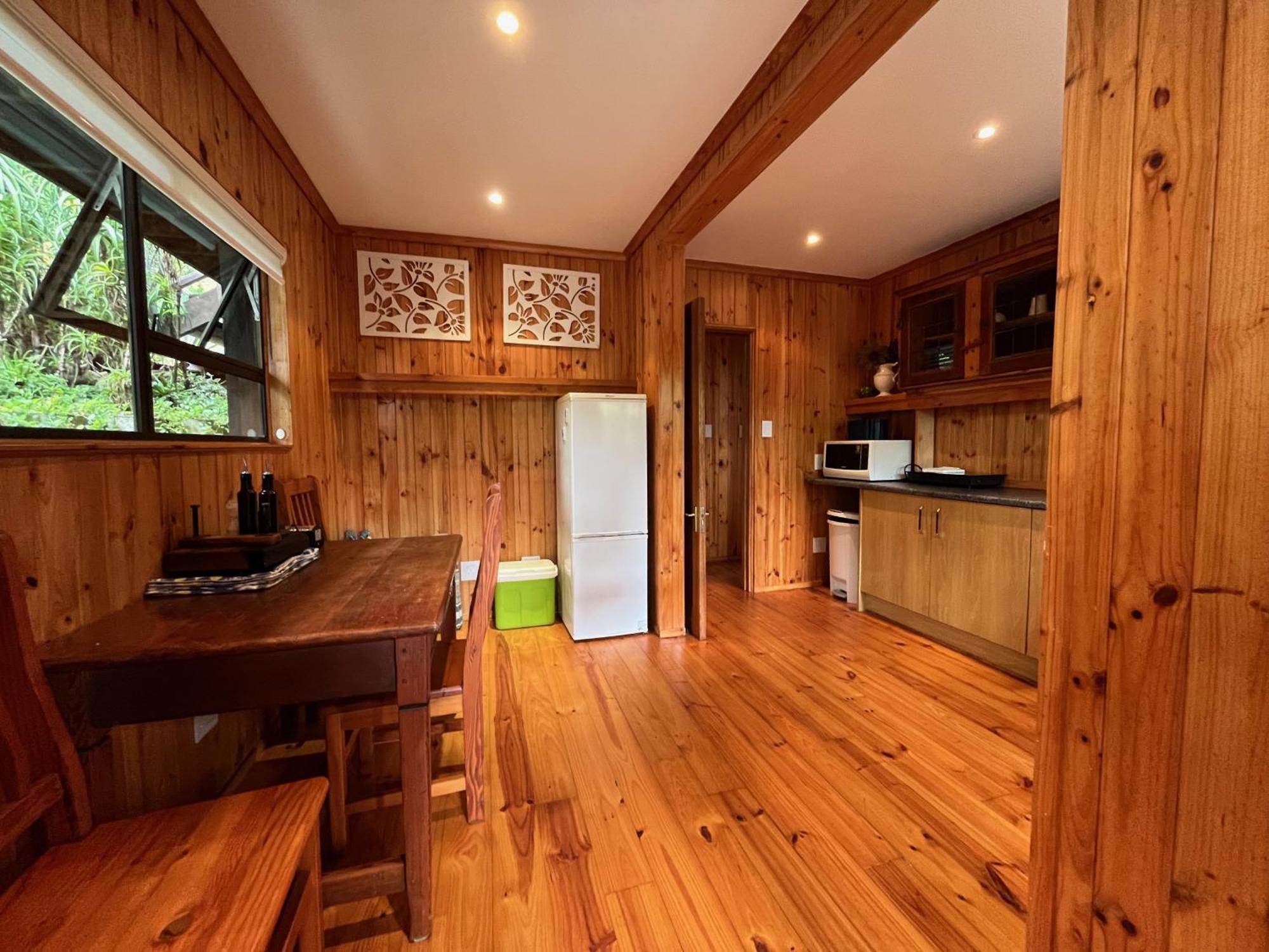 Peaceful Guest Suite With Balcony Views And Garden Setting Brenton-on-Sea Exterior photo